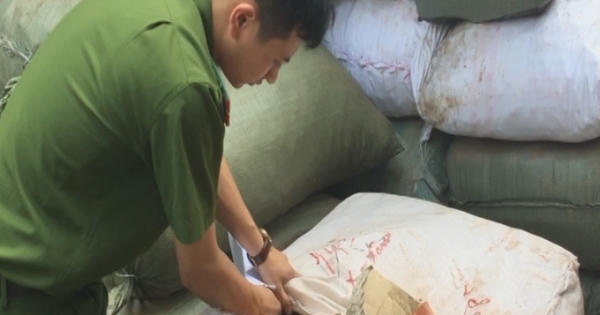 Hà Nội: Bắt 6 tấn dược liệu thuốc Bắc có nguồn gốc từ Trung Quốc