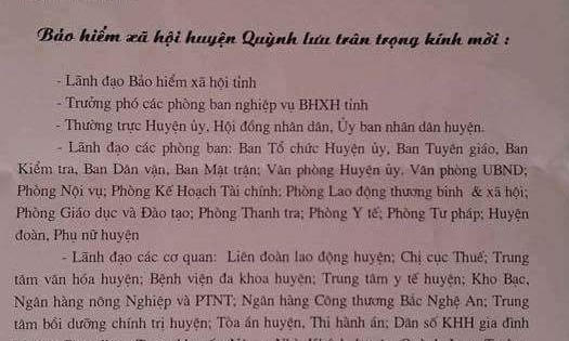 Nghệ An: Đóng dấu đỏ, phát giấy mời liên hoan sếp cơ quan về hưu