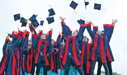 Bộ GD-ĐT quyết định "sờ gáy" các cơ sở đào tạo tiến sĩ