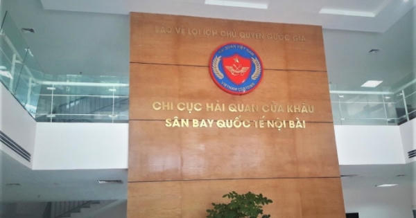 Lùm xùm ở Hải quan Hà Nội: Đề xuất đình chỉ công tác cán bộ công chức có liên quan