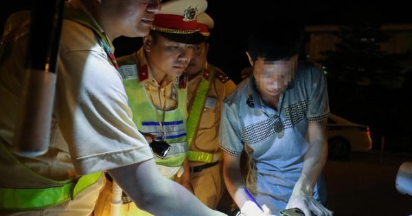 Ba ngày xử phạt hàng nghìn lái xe vi phạm về nồng độ cồn Ba ngày xử phạt hàng nghìn lái xe vi phạm về nồng độ cồn