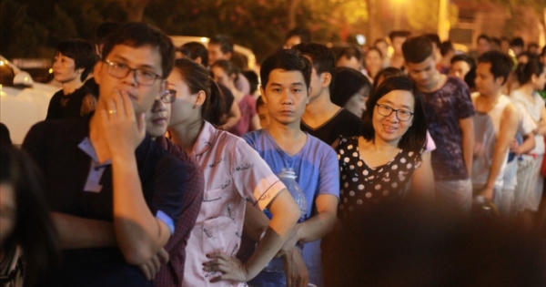 Hà Nội: "Cháy máy" vì tiếp nhận 2000 cuộc gọi xin cấp nước sạch