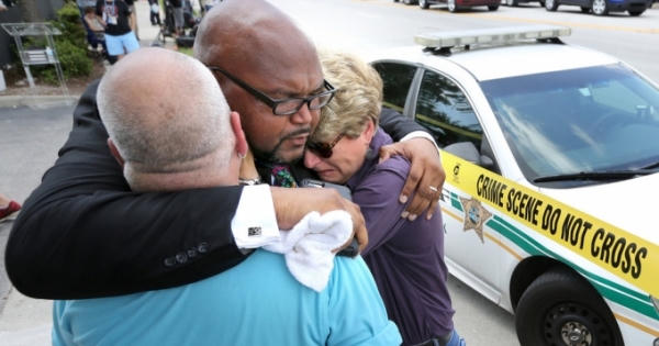 Thế giới gửi lời chia buồn tới Mỹ sau vụ xả súng đẫm máu