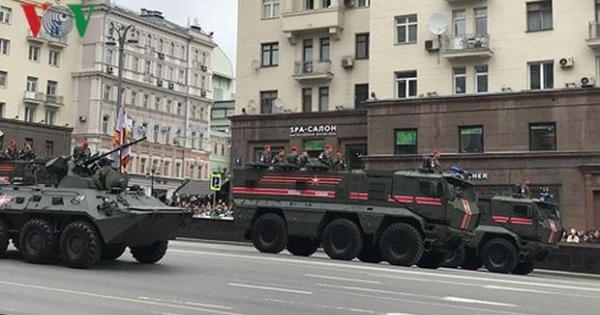 Nga trình làng vũ khí mới tại diễu binh kỷ niệm Chiến thắng Vệ quốc Nga trình làng vũ khí mới tại diễu binh kỷ niệm Chiến thắng Vệ quốc