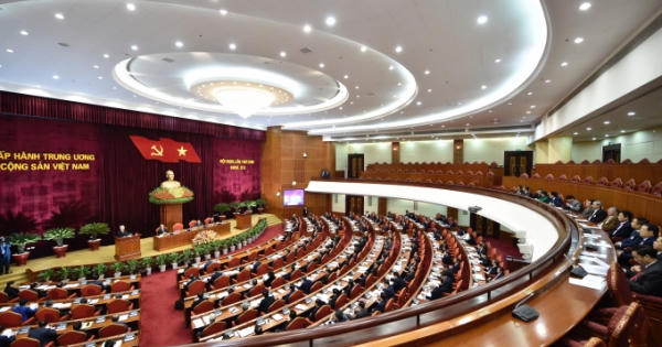 Ngày làm việc thứ nhất của Hội nghị Trung ương 9