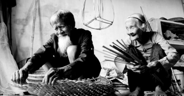 Những mối tình già để người trẻ phải trân quý hơn về hai tiếng Vợ Chồng! Những mối tình già để người trẻ phải trân quý hơn về hai tiếng Vợ Chồng!