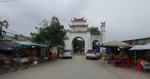 Nghệ An: Người phụ nữ bán hàng tại đền Ông Hoàng Mười dương tính với Covid-19