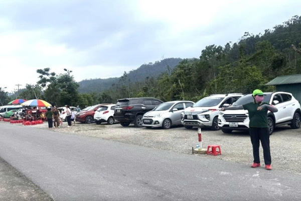 Từ 20/2, miễn phí vé trông giữ phương tiện tại Khu di tích danh thắng Yên Tử Từ 20/2, miễn phí vé trông giữ phương tiện tại Khu di tích danh thắng Yên Tử