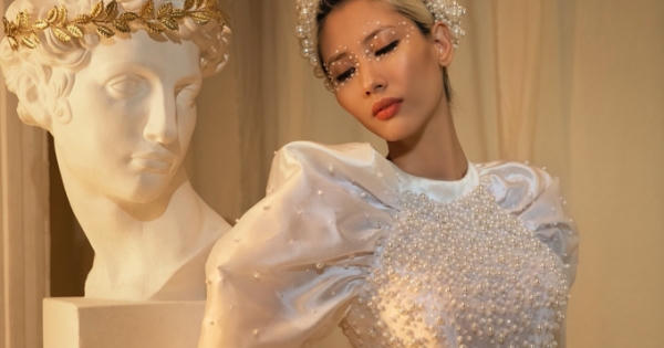 Hằng Nguyễn diện áo dài đậm chất phương Đông