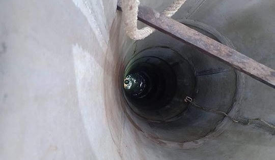 Bình Thuận: Thanh niên "ngáo đá" nhảy xuống giếng, cầm sao cứa cổ Bình Thuận: Thanh niên "ngáo đá" nhảy xuống giếng, cầm sao cứa cổ