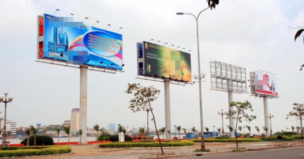 Hà Nội: Những bất cập đến từ tấm biển quảng cáo thương mại Hà Nội: Những bất cập đến từ tấm biển quảng cáo thương mại