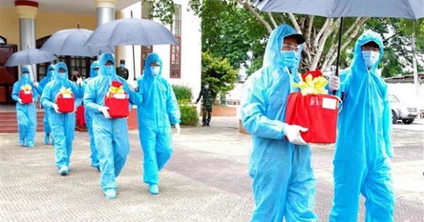 An Giang tổ chức Lễ tưởng niệm đồng bào tử vong và cán bộ, chiến sĩ hy sinh trong đại dịch Covid-19 An Giang tổ chức Lễ tưởng niệm đồng bào tử vong và cán bộ, chiến sĩ hy sinh trong đại dịch Covid-19