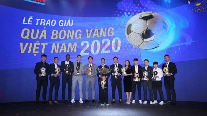 Giải thưởng Quả bóng Vàng 2021: Tạm đóng 3 hạng mục