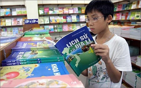 Phải ghi tên quần đảo Trường Sa, Hoàng sa vào SGK để khẳng định chủ quyền