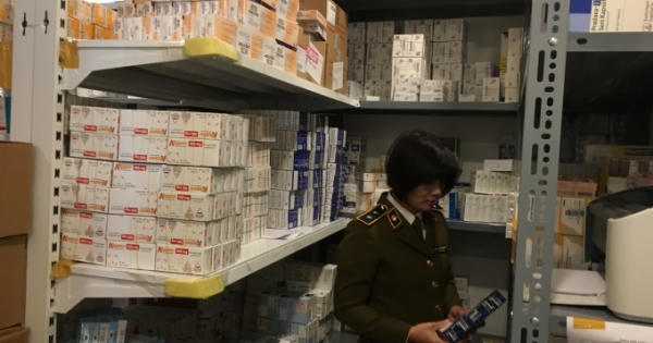 Cục QLTT Hà Nội: Tạm giữ lô thuốc tân dược nhập lậu trị giá hơn 1,7 tỷ đồng Cục QLTT Hà Nội: Tạm giữ lô thuốc tân dược nhập lậu trị giá hơn 1,7 tỷ đồng