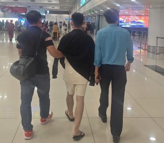 Bắt giữ đối tượng truy nã nguy hiểm lẩn trốn tại Thành phố Hồ Chí Minh