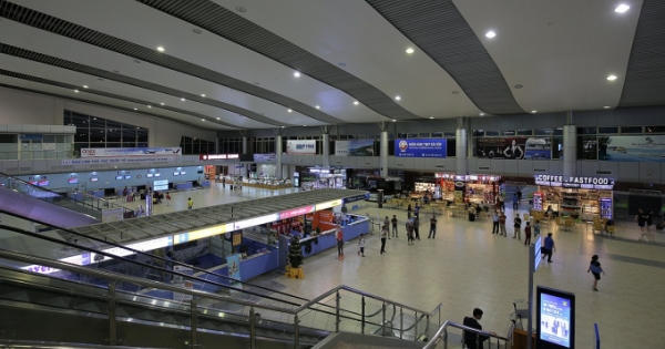 Slide - địa ốc: Nhà ga quốc tế Cam Ranh thông minh và hiện đại nhất Việt Nam trị giá gần 4.000 tỷ đồng