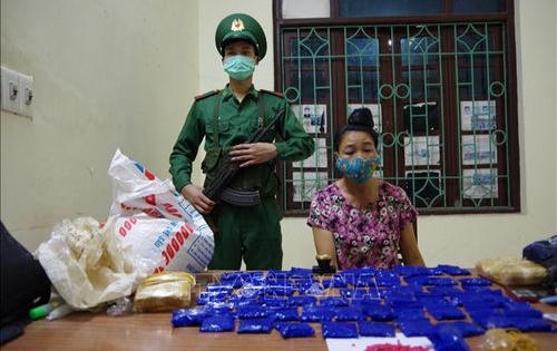 Giấu 12 nghìn viên ma tuý trong bao gạo vẫn không thoát khỏi lưới trời