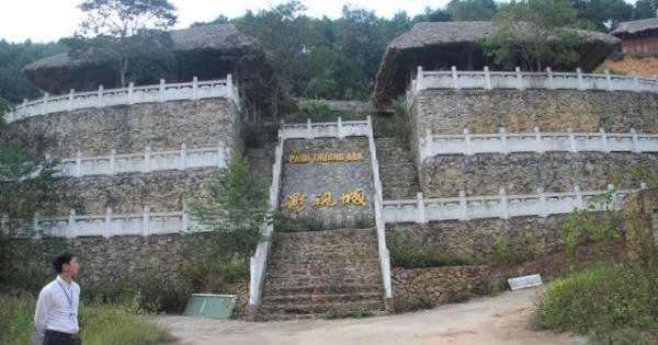Cận cảnh bên trong công trình “bí ẩn” trên núi ở Lạng Sơn