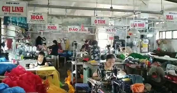 Lầu may ở chợ Đông Ba Lầu may ở chợ Đông Ba