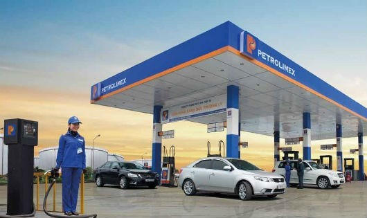 Petrolimex mượn danh Quỹ bình ổn “móc túi” khách hàng trăm tỷ?