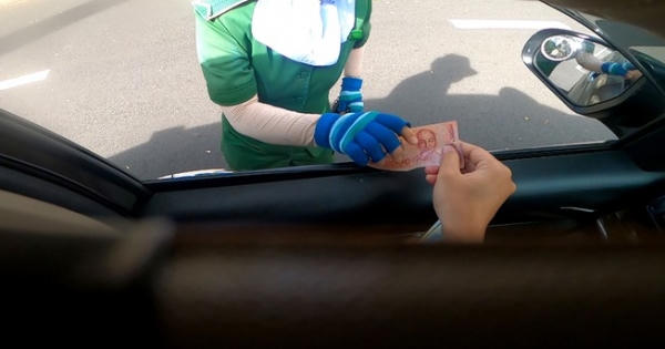 Các chiêu thu phí đỗ xe lòng đường để bỏ túi riêng