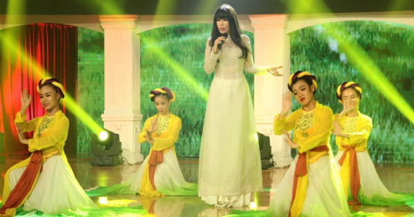 Nhật Hạ đằm thắm, nữ tính trong hai tình khúc của cố nhạc sĩ Phạm Duy