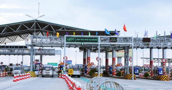 Tasco thoái vốn khỏi Tổng Công ty Thăng Long, dự kiến thu hồi tối thiểu 600 tỷ đồng Tasco thoái vốn khỏi Tổng Công ty Thăng Long, dự kiến thu hồi tối thiểu 600 tỷ đồng