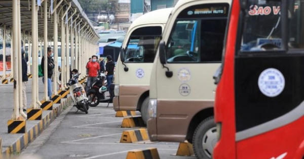 Bến xe vắng khách ngày giáp Tết Dương lịch