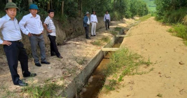 Đồng ruộng vẫn 'khát' dù mới xây xong kênh 12 tỷ đồng