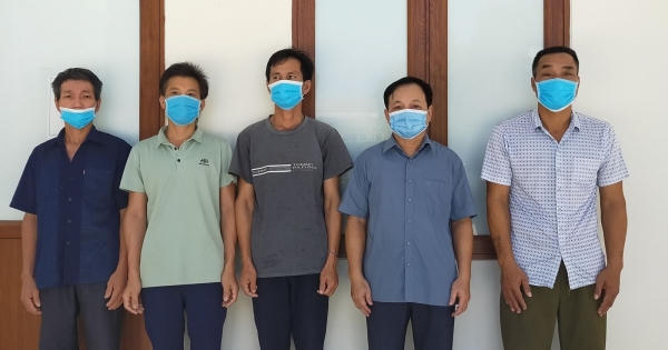 Thanh Hoá: Chủ tịch Mặt trận Tổ quốc xã thuê người phá rừng trái phép