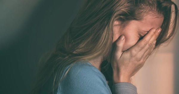 Nước mắt người phụ nữ bị chồng hám lợi “đẩy” vào tù Nước mắt người phụ nữ bị chồng hám lợi “đẩy” vào tù