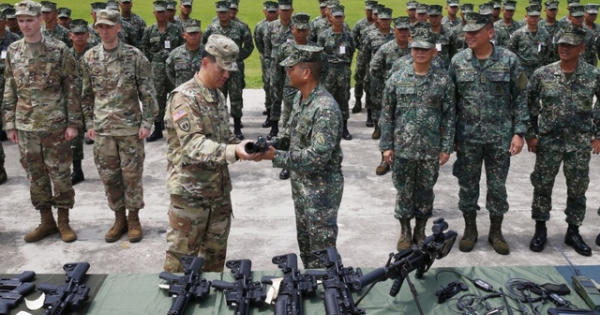 Mỹ cấp vũ khí mới giúp Philippines diệt phiến quân thân IS