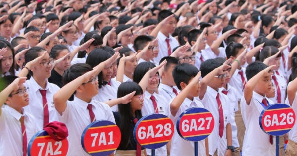 Từ 1/6, khoe bảng điểm của con lên mạng xã hội là phạm luật