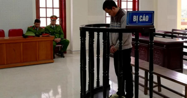 Nghệ An: Say rượu cha ruột chốt cửa hại đời con gái 14 tuổi