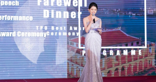 Á hậu Thùy Dung khoe vai trần gợi cảm làm MC