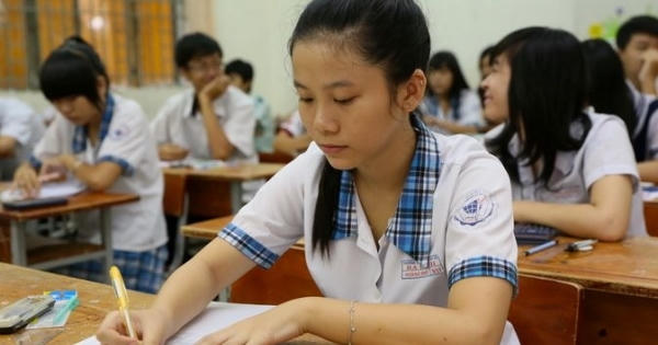 Hà Nội: Cứ 3 học sinh đăng ký mới có 1 em vào trường THPT công lập Hà Nội: Cứ 3 học sinh đăng ký mới có 1 em vào trường THPT công lập