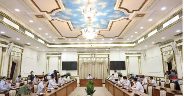 TP HCM xem xét giãn cách xã hội ở nơi có nguy cơ cao TP HCM xem xét giãn cách xã hội ở nơi có nguy cơ cao