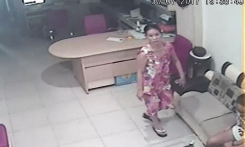 Giúp việc lấy trộm tài sản còn nhắn tin báo cho chủ nhà