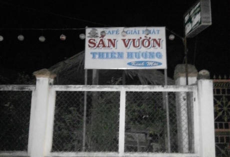 Người đàn ông tử vong trong lúc ân ái tại quán cà phê vườn Người đàn ông tử vong trong lúc ân ái tại quán cà phê vườn