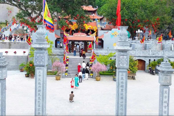 Quảng Ninh: Phường Hồng Gai đón trên 92.000 lượt khách trong 5 ngày Tết Quảng Ninh: Phường Hồng Gai đón trên 92.000 lượt khách trong 5 ngày Tết
