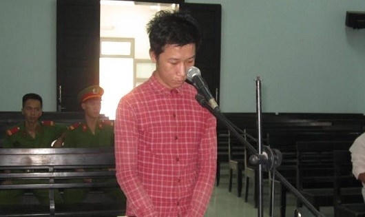 Bi kịch chàng trai nghèo yêu bé gái lớp 8