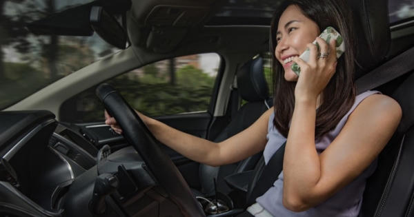 Cách khắc phục sự mất tập trung khi lái xe Cách khắc phục sự mất tập trung khi lái xe