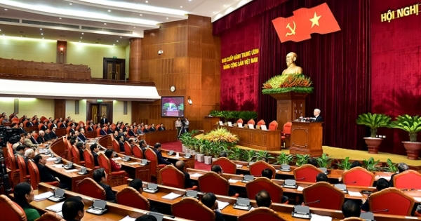 Trung ương Đảng nhận diện những biểu hiện suy thoái, "tự chuyển hoá" Trung ương Đảng nhận diện những biểu hiện suy thoái, "tự chuyển hoá"