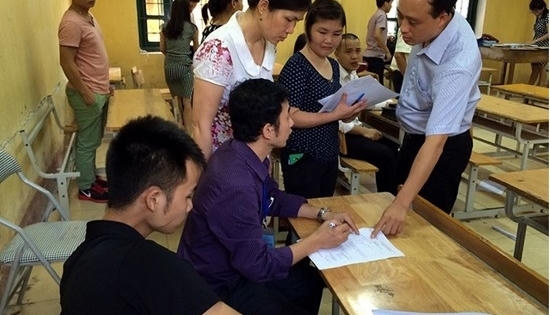 Sở GD&ĐT Hà Nội tôn vinh giáo viên bị kỷ luật là “Chiến sĩ Thi đua cơ sở” Sở GD&ĐT Hà Nội tôn vinh giáo viên bị kỷ luật là “Chiến sĩ Thi đua cơ sở”