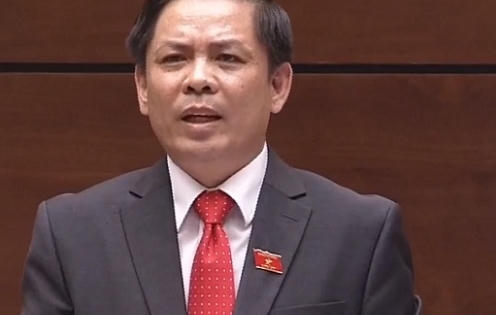 Nhiều câu hỏi "nóng" được các đại biểu chất vấn tư lệnh ngành Giao thông vận tải