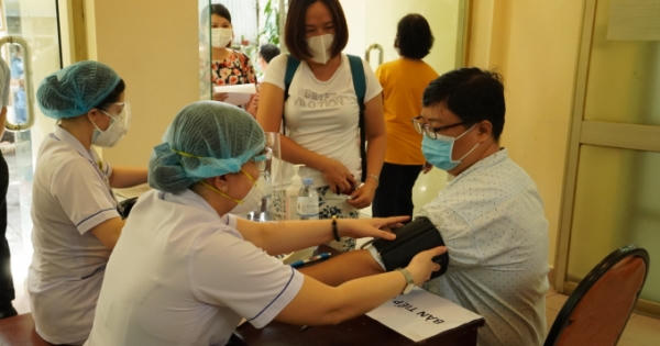 TP HCM tiêm vaccin cho 270 phóng viên tham gia chống dịch