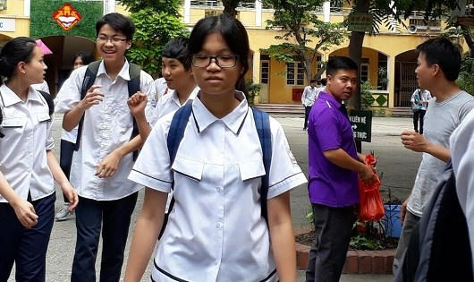 Khốc liệt 'đường đua' vào… lớp 10 ở Hà Nội