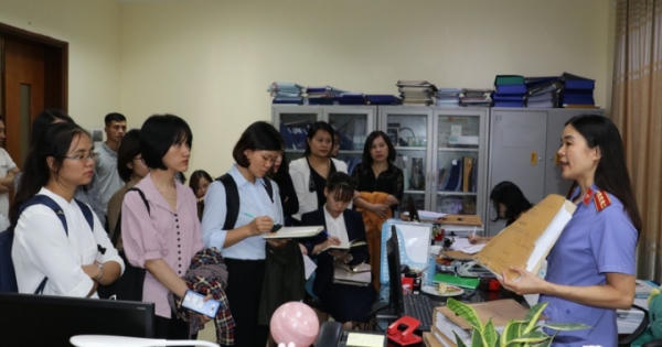 Tăng cường tính thực tiễn trong chương trình đào tạo chung nguồn Thẩm phán, Kiểm sát viên, Luật sư Tăng cường tính thực tiễn trong chương trình đào tạo chung nguồn Thẩm phán, Kiểm sát viên, Luật sư
