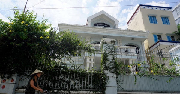 Bộ Tư pháp đang chờ báo cáo việc đấu giá nhà đất của “Bầu” Kiên Bộ Tư pháp đang chờ báo cáo việc đấu giá nhà đất của “Bầu” Kiên